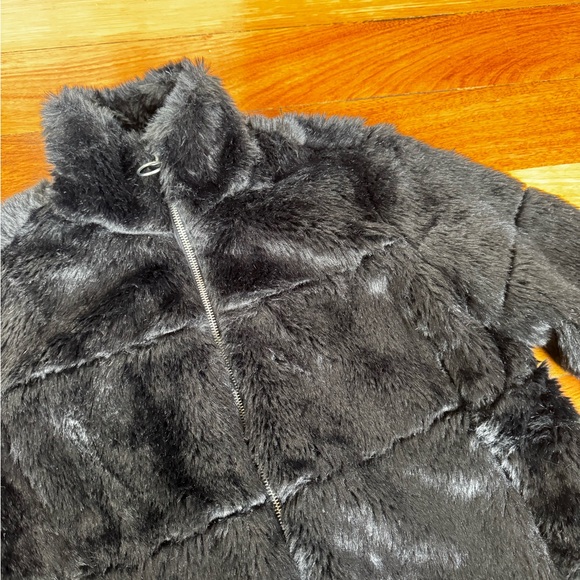 Forever 21 Black Faux Fur Jacket Small. - Picture 2 of 4